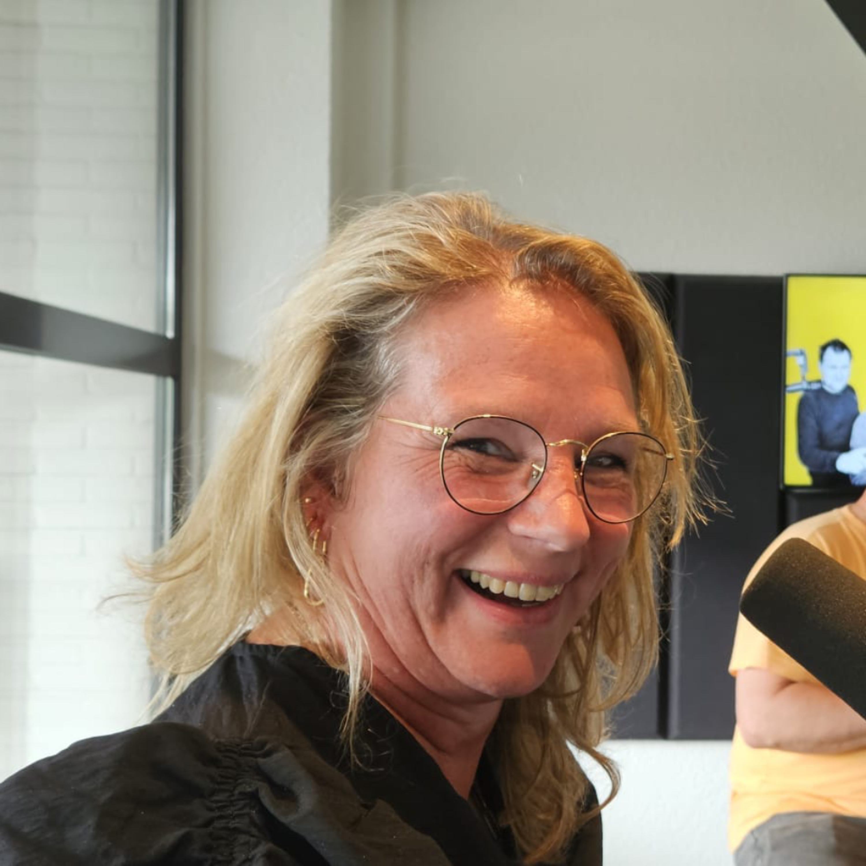 Marketing Report Radio: Frieda Ulsamer de Waard over The Invadors episode artwork