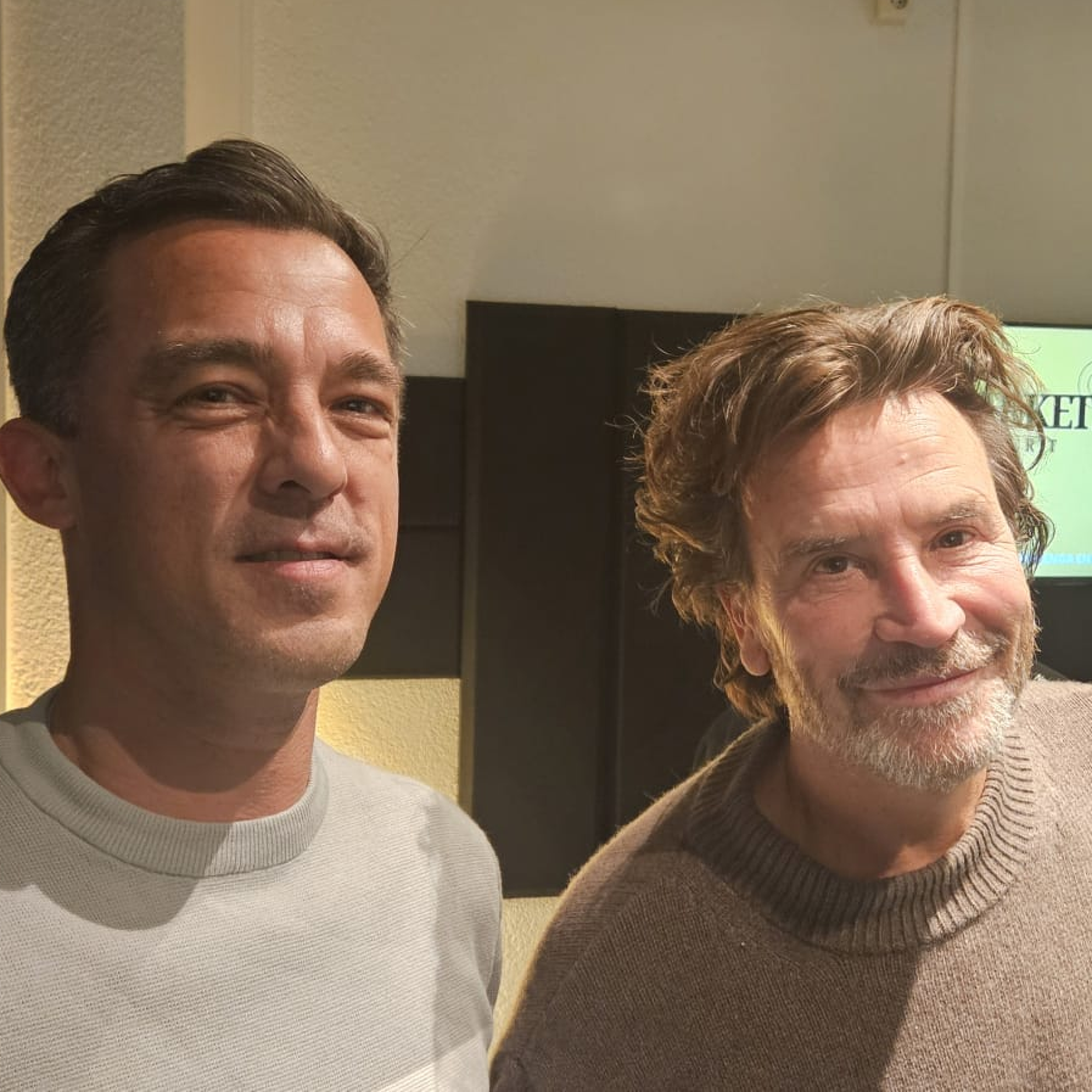 Marketing Report Radio: Georgios Petropoulos (EEN Media Group) en Michael Coreelmont (Popup Padel) episode artwork