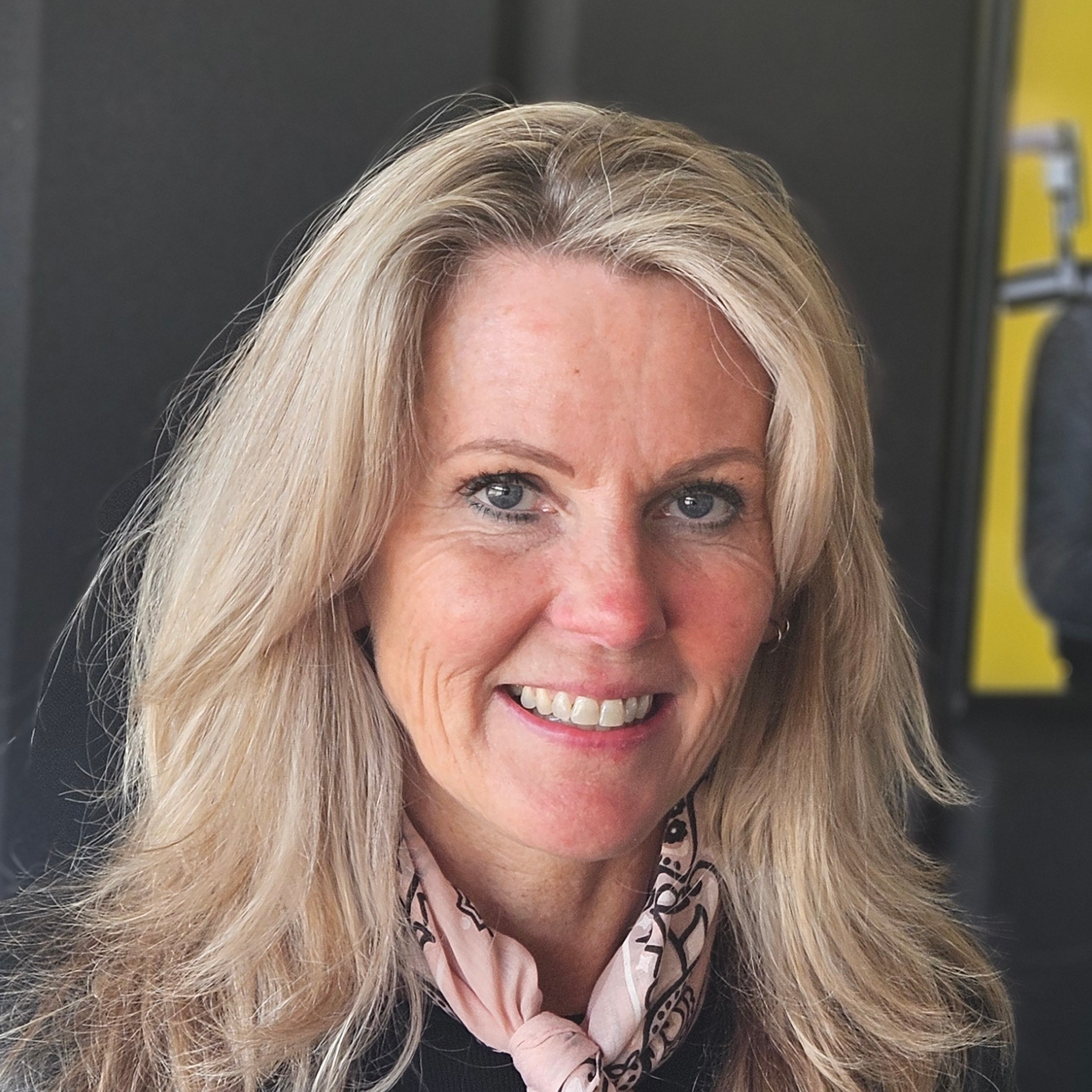 Marketing Report Radio: Mariëlle Krouwel over NN Group episode artwork