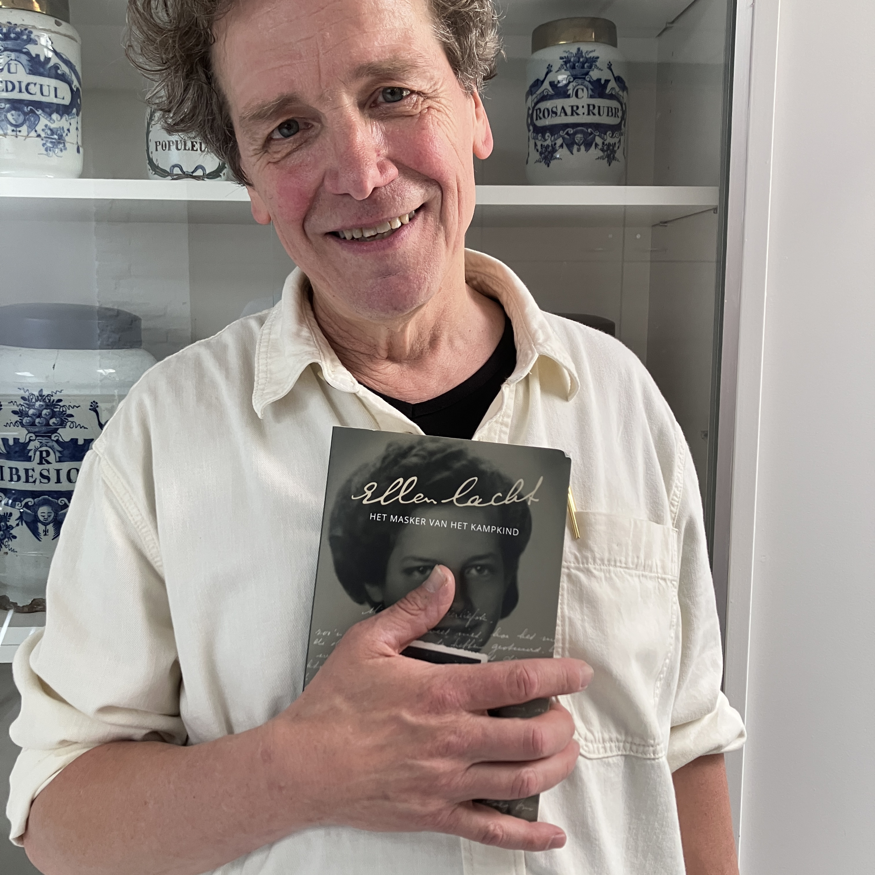 Boeken: 'Ellen lacht-Het masker van het kampkind'