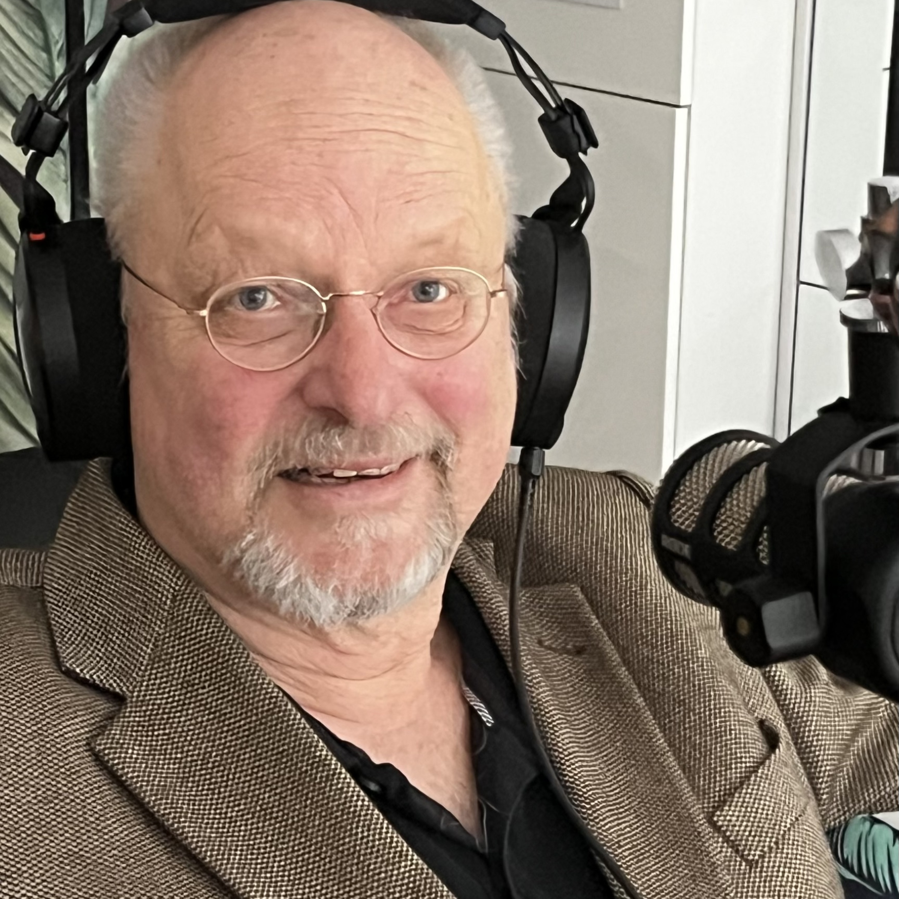 Dr. Paul Gellings: Schrijver, Dichter, voormalig Docent Frans