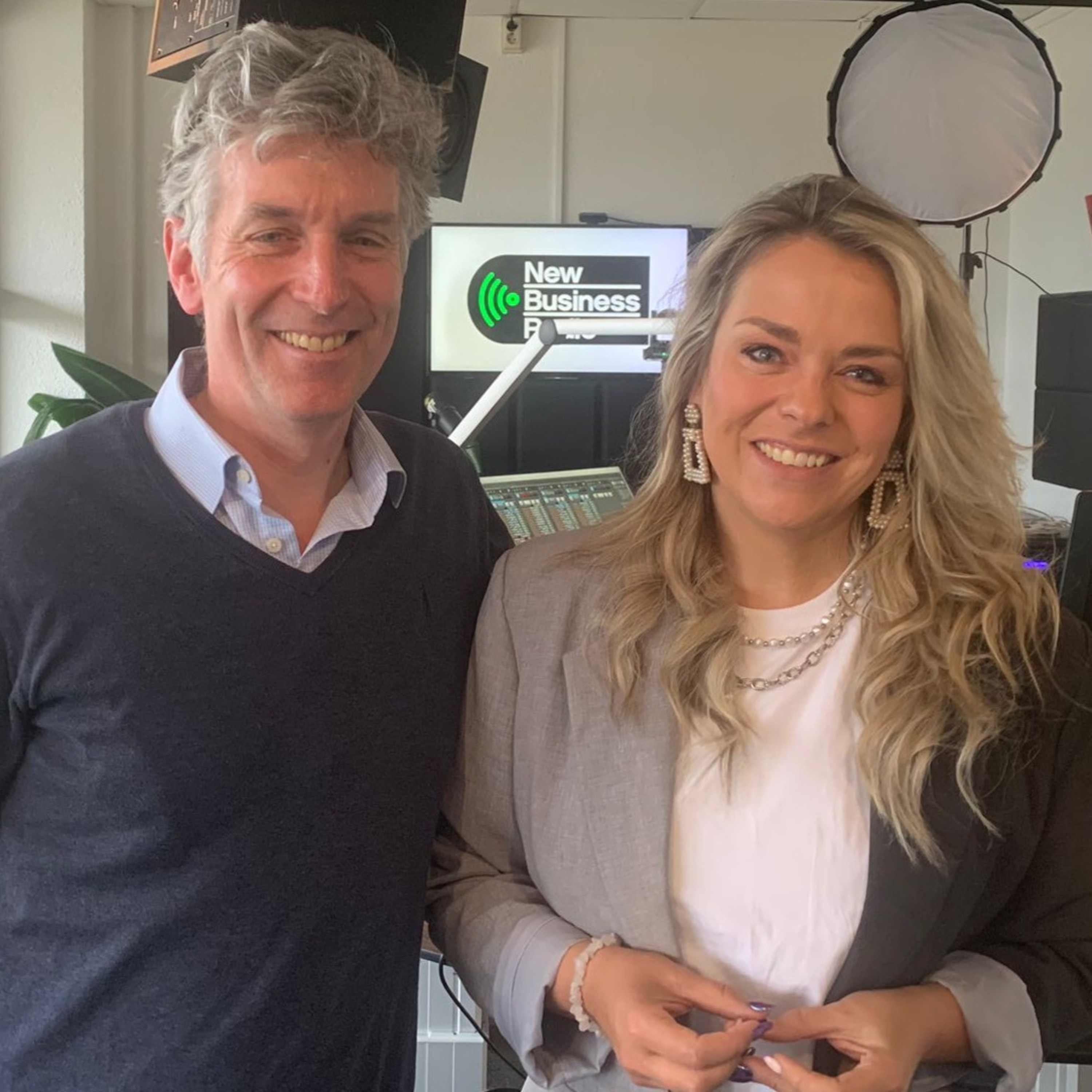 Let's Talk Business #618 - Beleggen in ETF’s, een trend die steeds groter wordt episode artwork