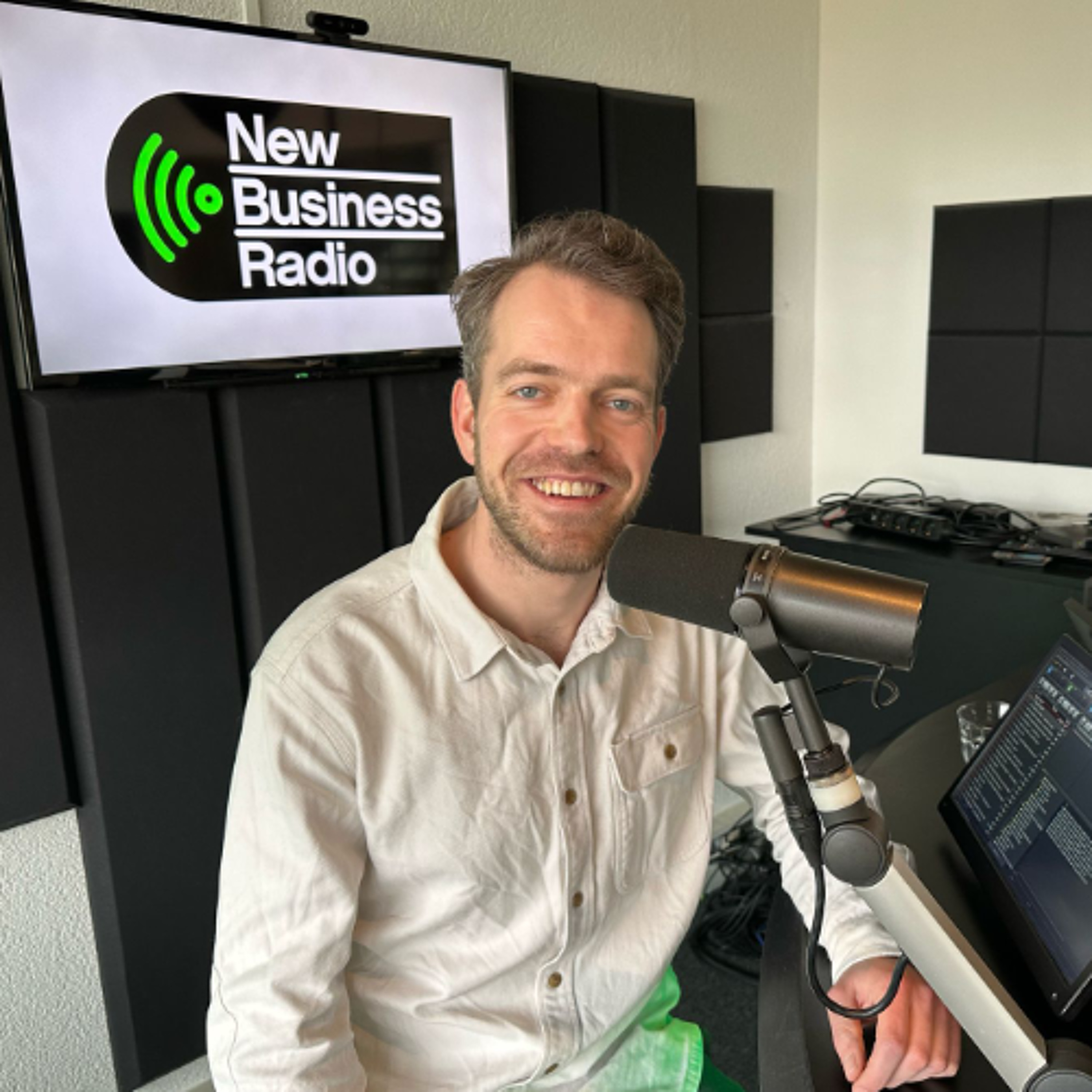 De EU loopt ver achter met AI-trainingen - Business Update 25 februari 2025 episode artwork