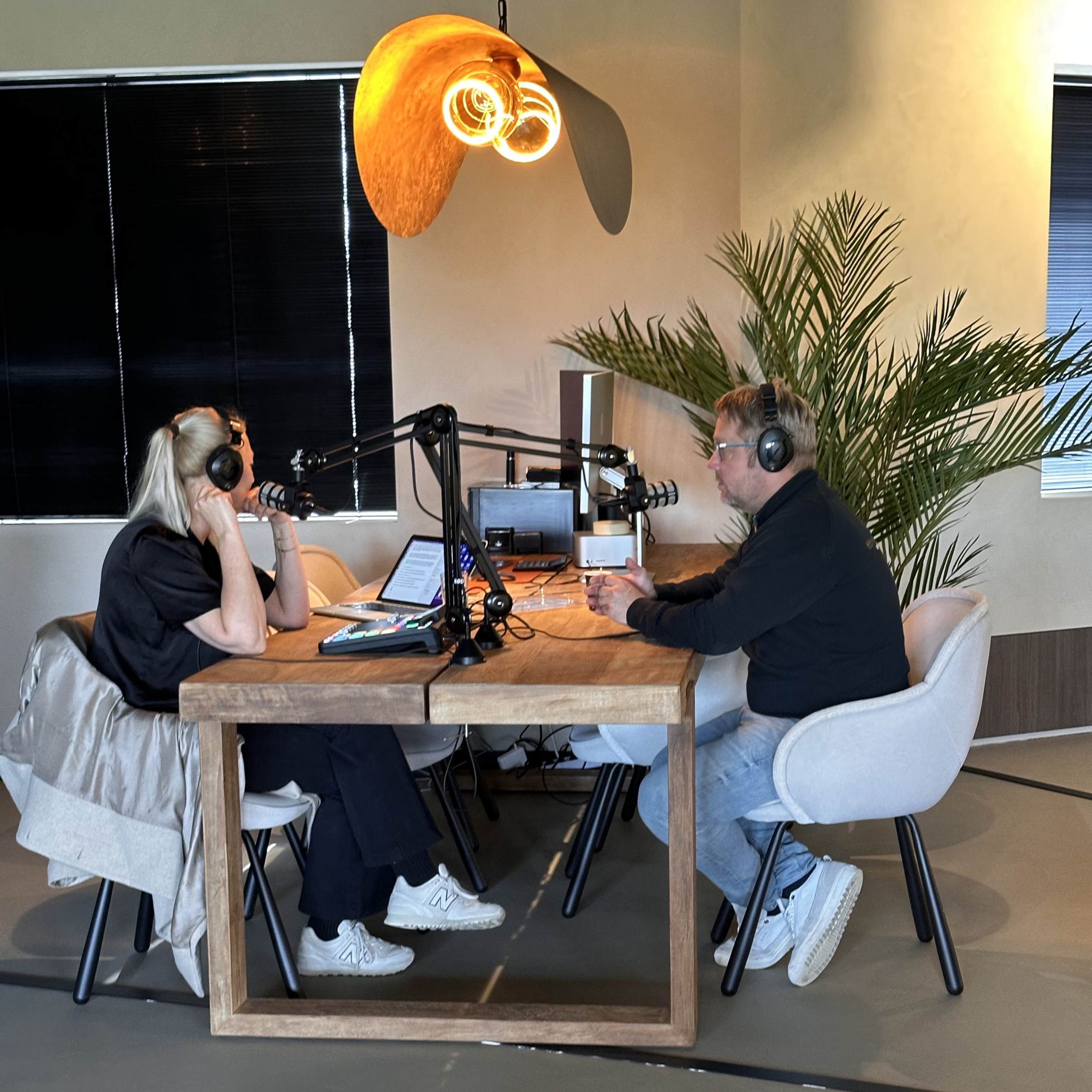 Ondernemer Jan Vink: Met de Lavasteen Gietvloer kunnen we verder gaan dan alleen de vloer episode artwork