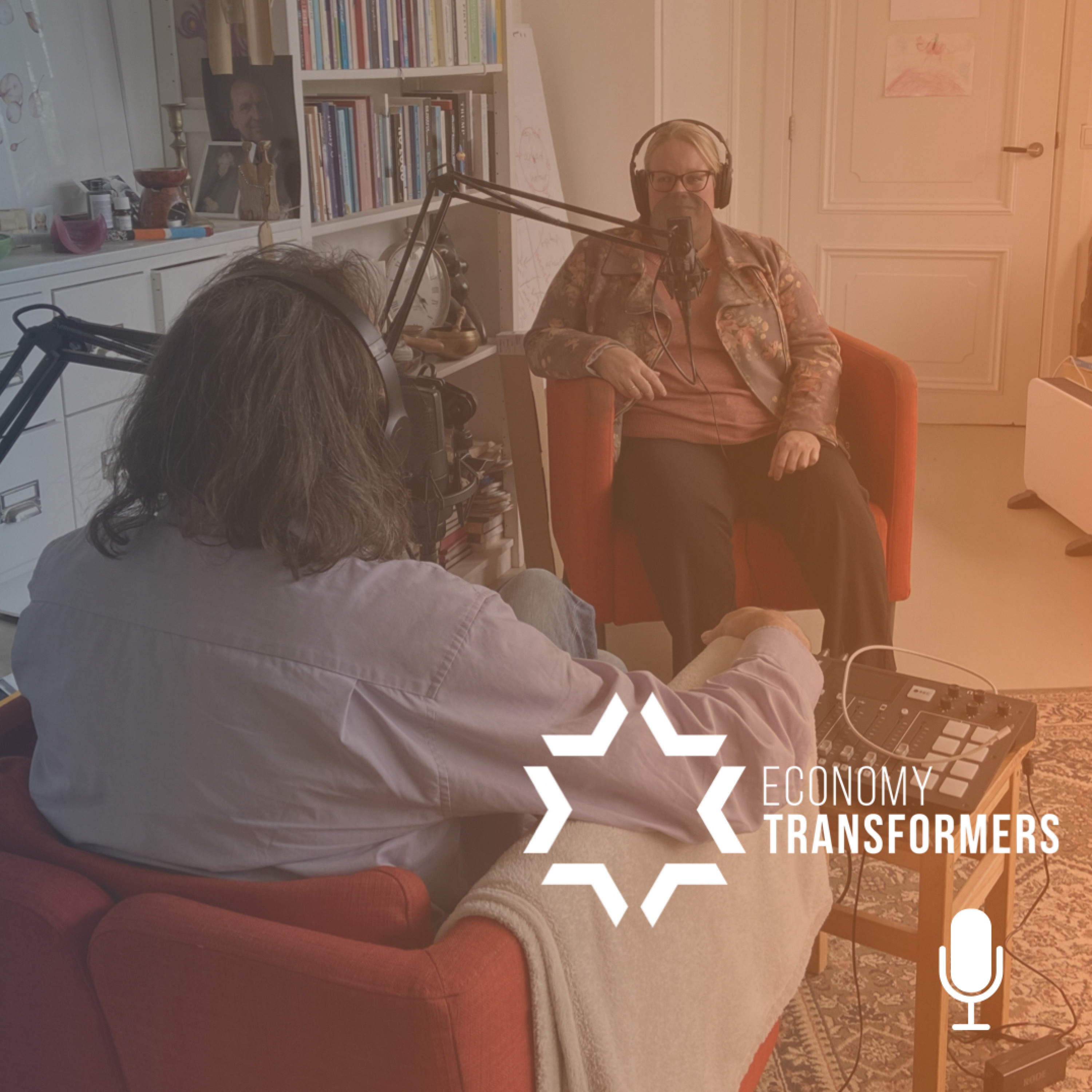 Diana van Veelen over haar onderzoek naar gemeenschap en eigendom episode artwork